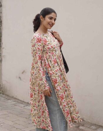 Coral Bloom(kurthi only) 5380